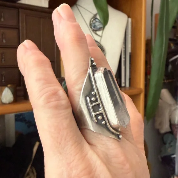 Acid Queen Amplifier Ring, Size 8 - Picture 5 of 10